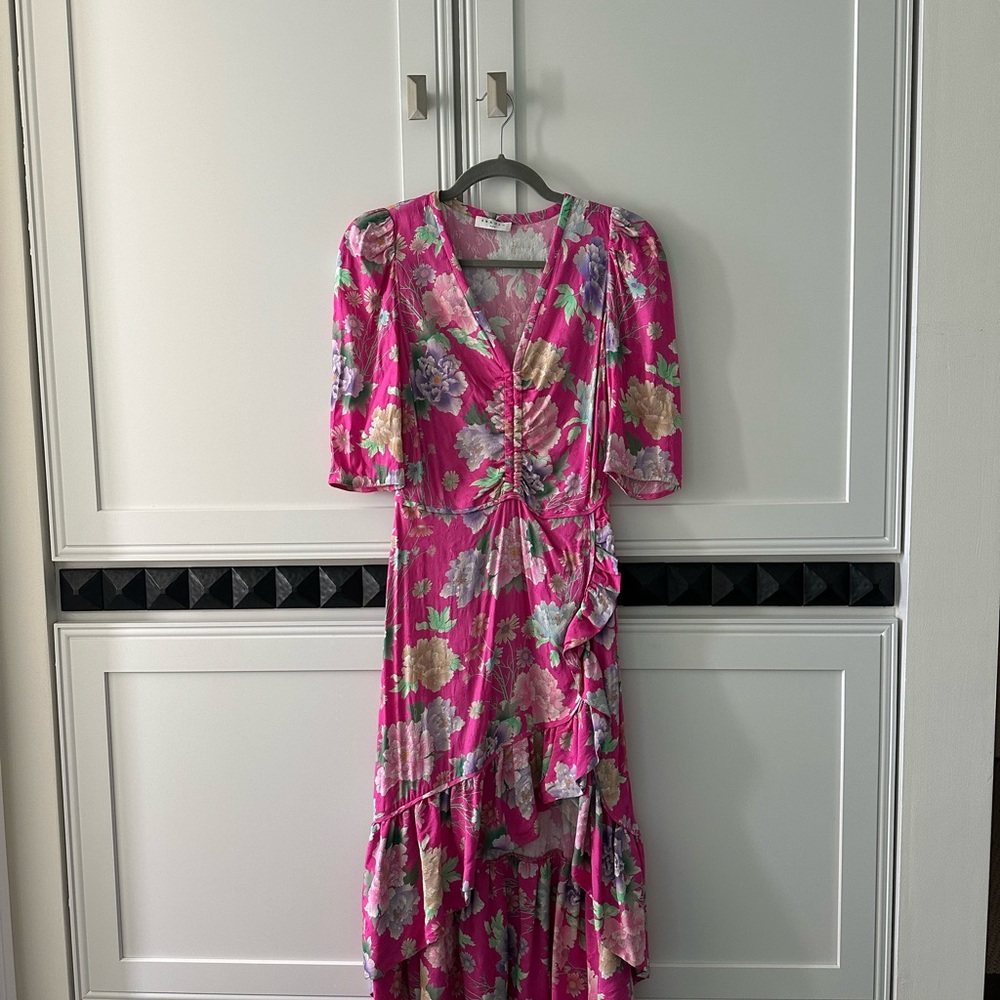 Sandro dress. No size tag on the dress but I think it fits between a 0-2.